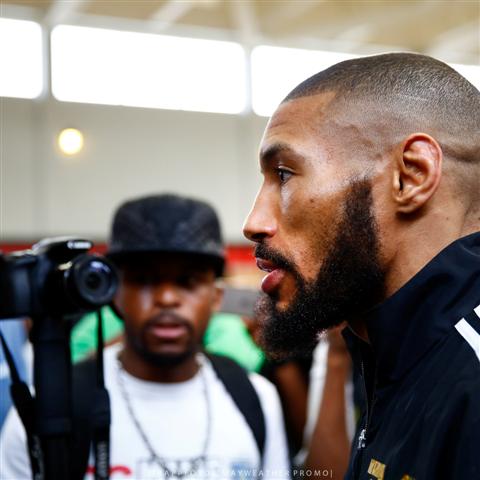 Broner Theophane weigh-in